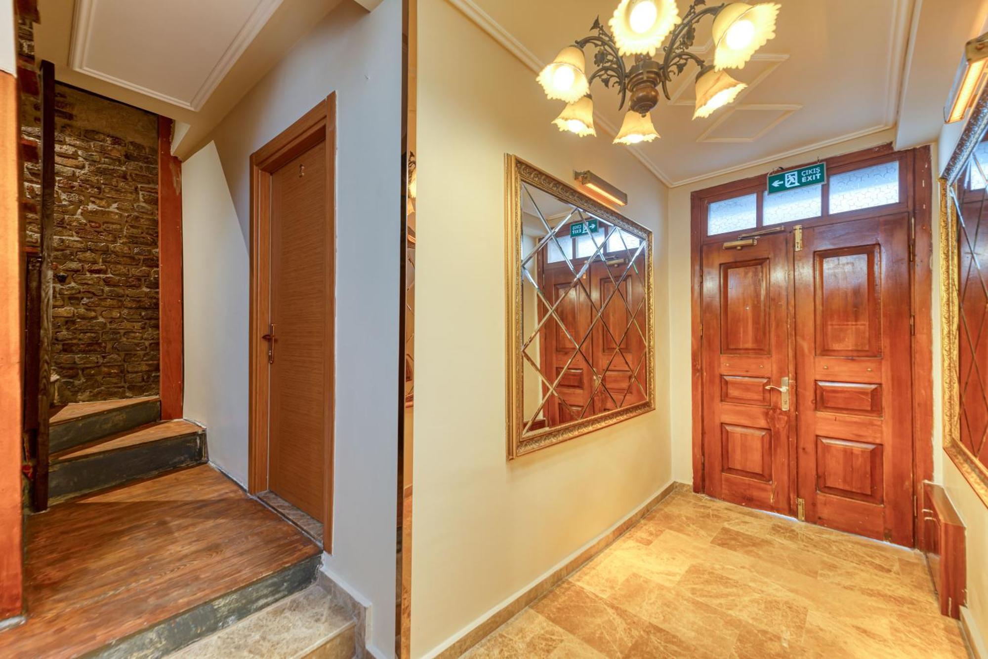 Brown 2 Mansion Oldcity — Fotoğraflar 1